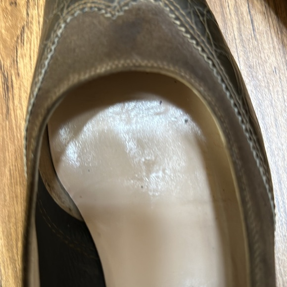 Salvatore Ferragamo Made in Italy Brown Suede/leather-1 1/4” heel, Size 9 1/2C - Picture 8 of 10